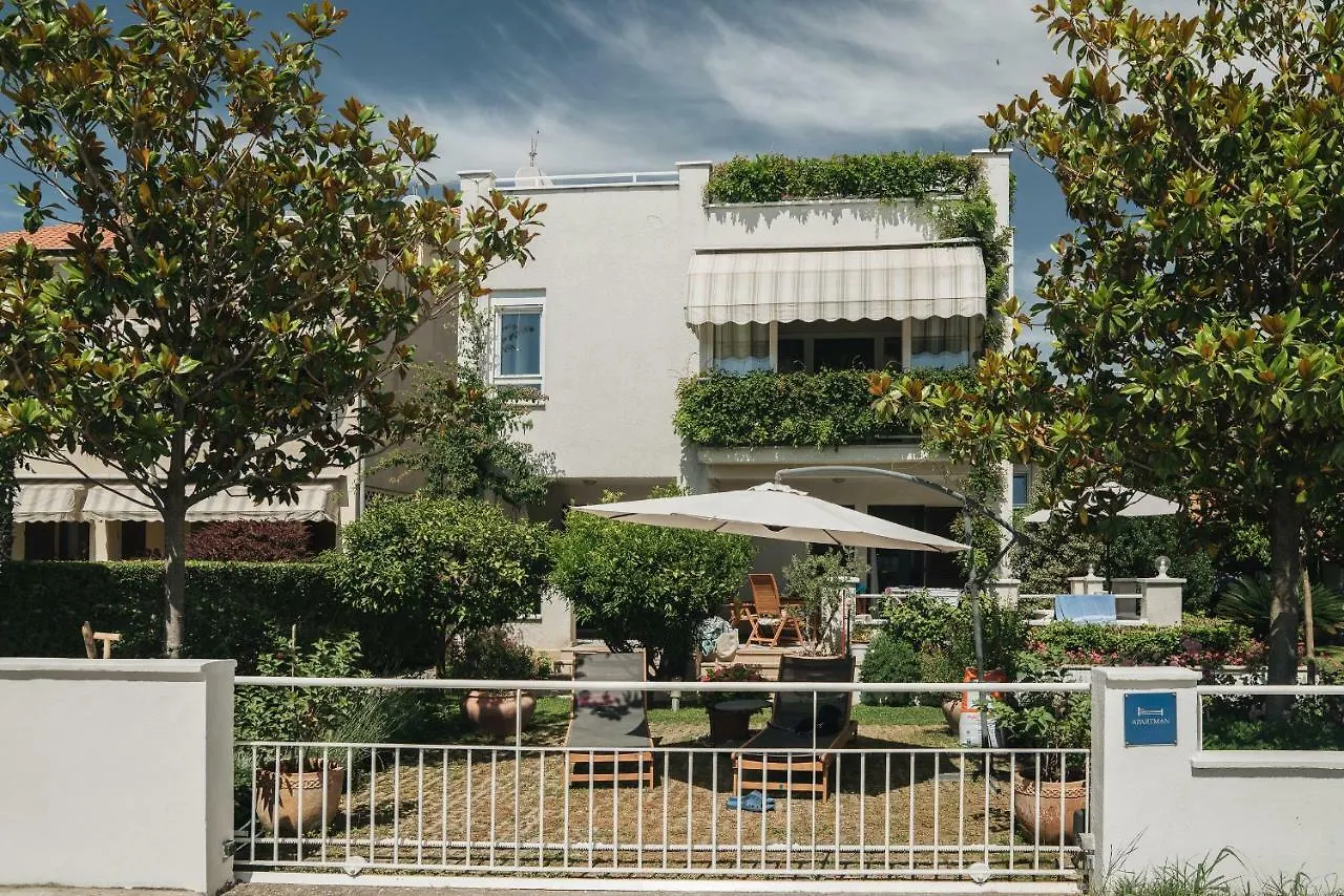 Apartments Lucija Zadar