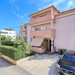 Apartman Natali, Zára